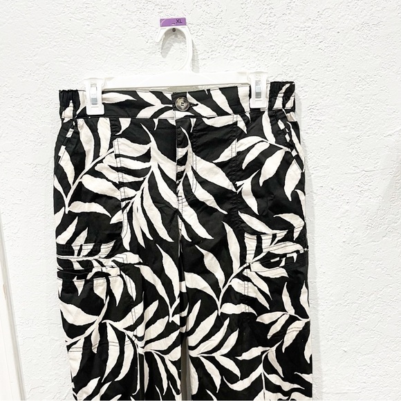 Democracy Pants 6 Black & White Contrast Leaf Print Flowy Resortwear Travel - Picture 2 of 5